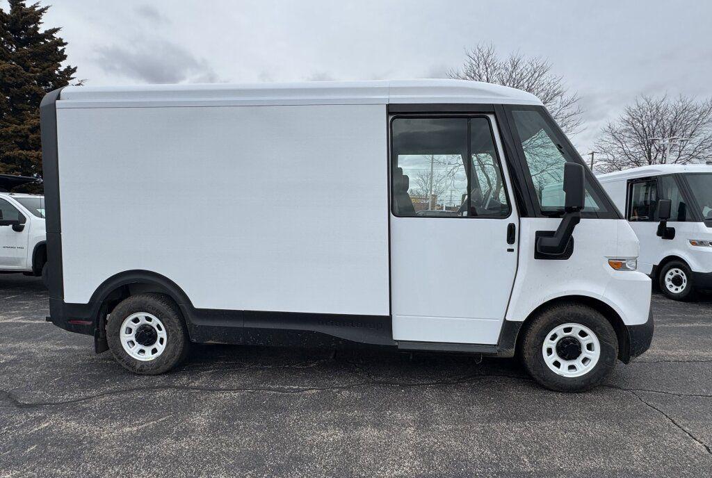 new 2025 Chevrolet BrightDrop 400 car, priced at $60,035