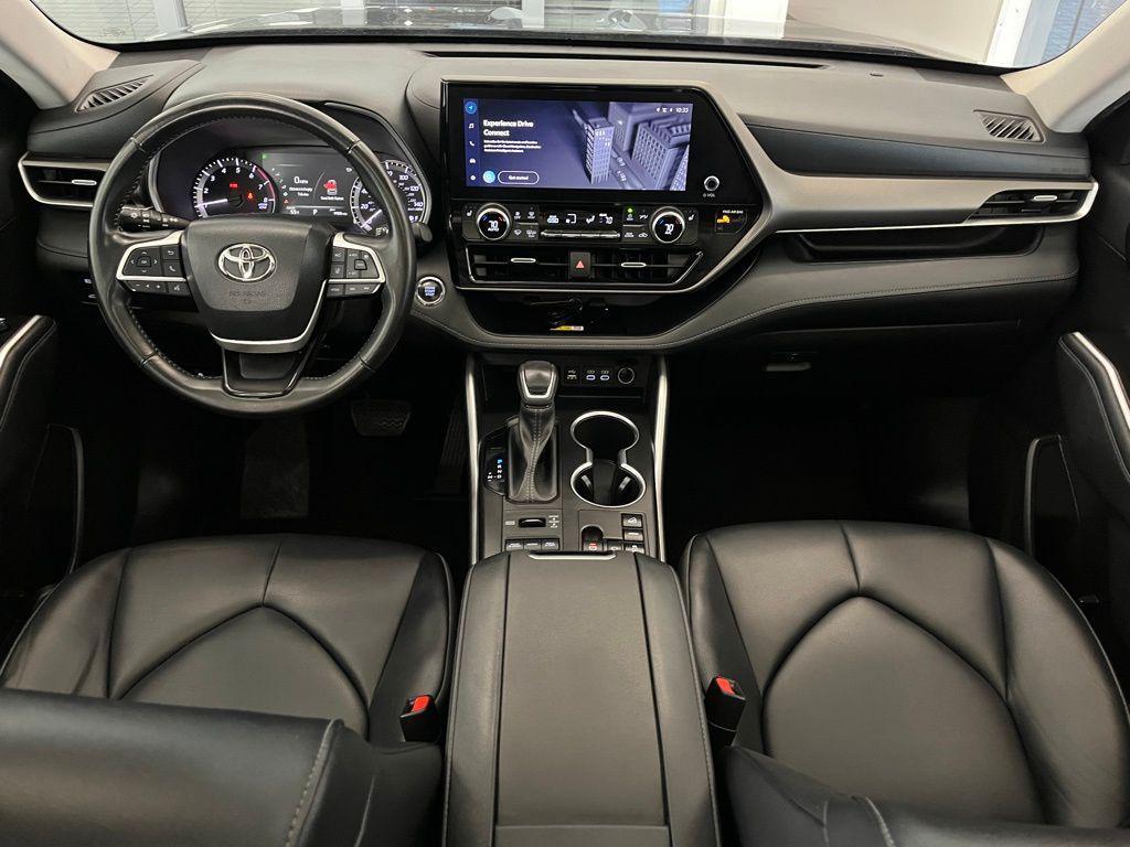 used 2023 Toyota Highlander car, priced at $35,488