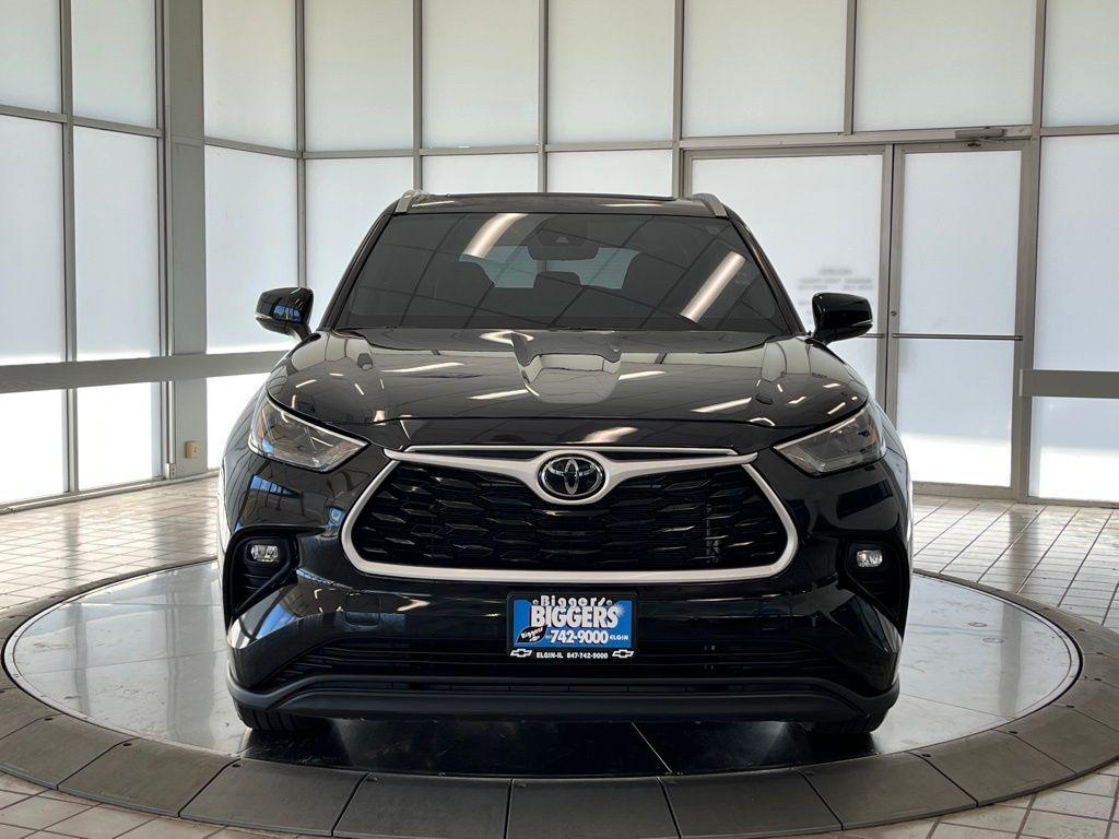 used 2023 Toyota Highlander car, priced at $35,488
