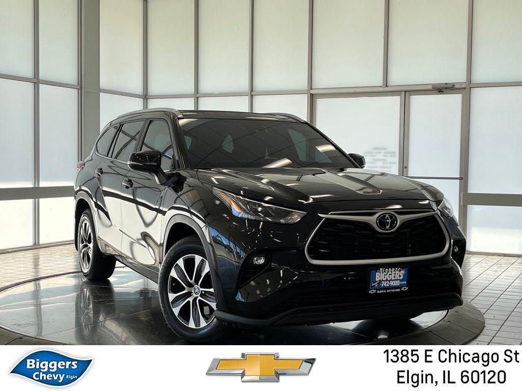 used 2023 Toyota Highlander car, priced at $35,488