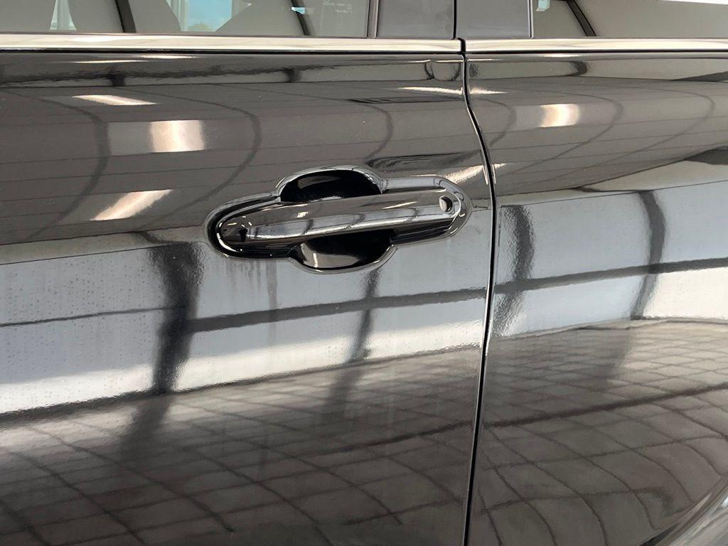 used 2023 Toyota Highlander car, priced at $35,488