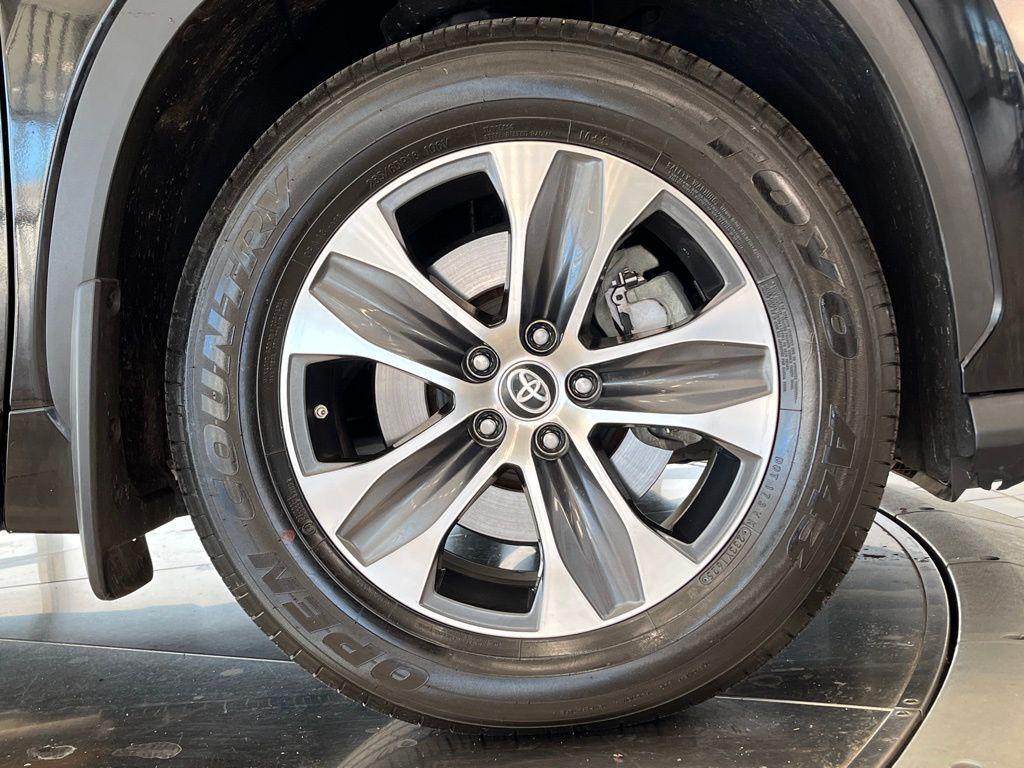 used 2023 Toyota Highlander car, priced at $35,488