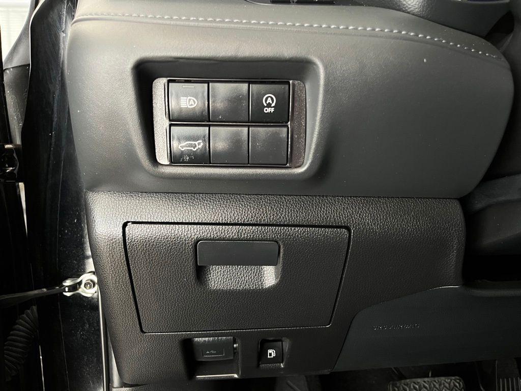 used 2023 Toyota Highlander car, priced at $35,488