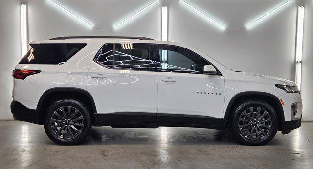 used 2022 Chevrolet Traverse car, priced at $35,460