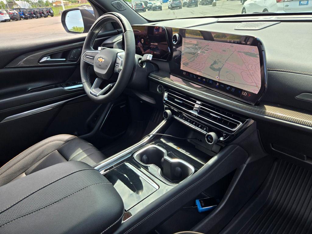 new 2026 Chevrolet Traverse car, priced at $60,055