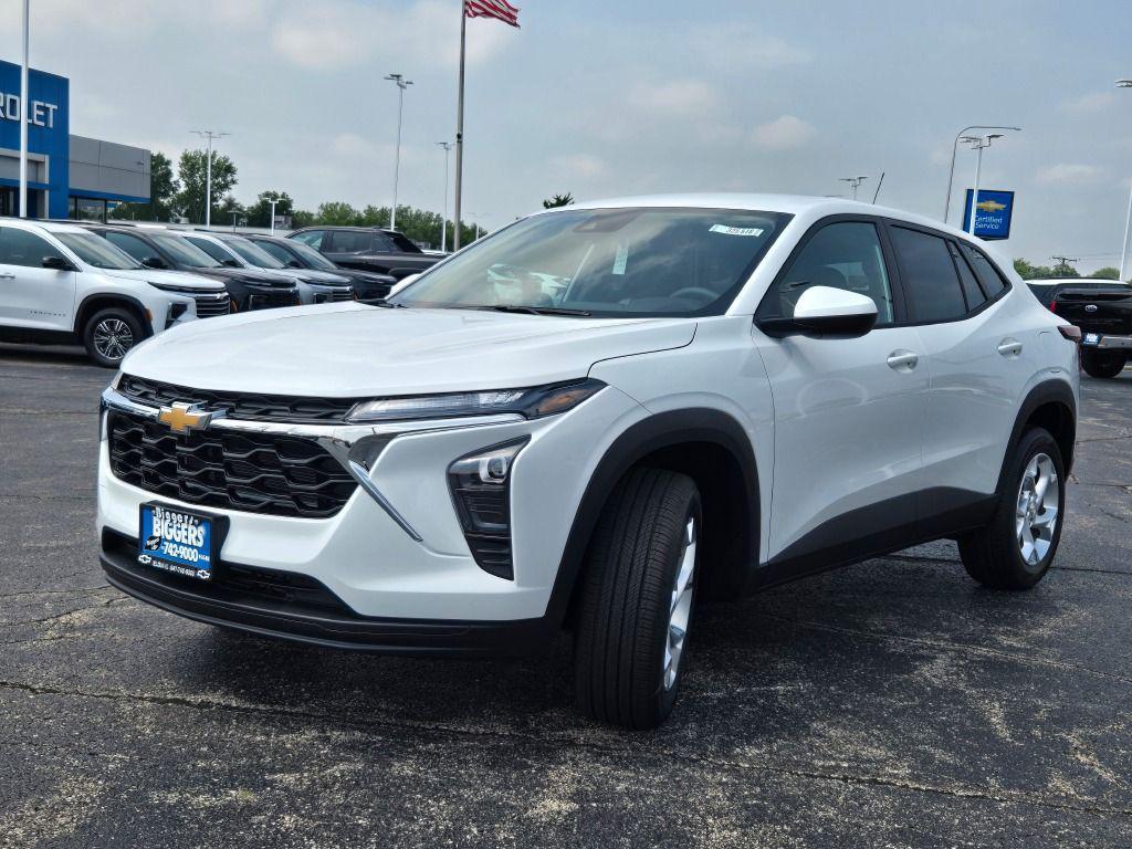 new 2025 Chevrolet Trax car, priced at $20,995
