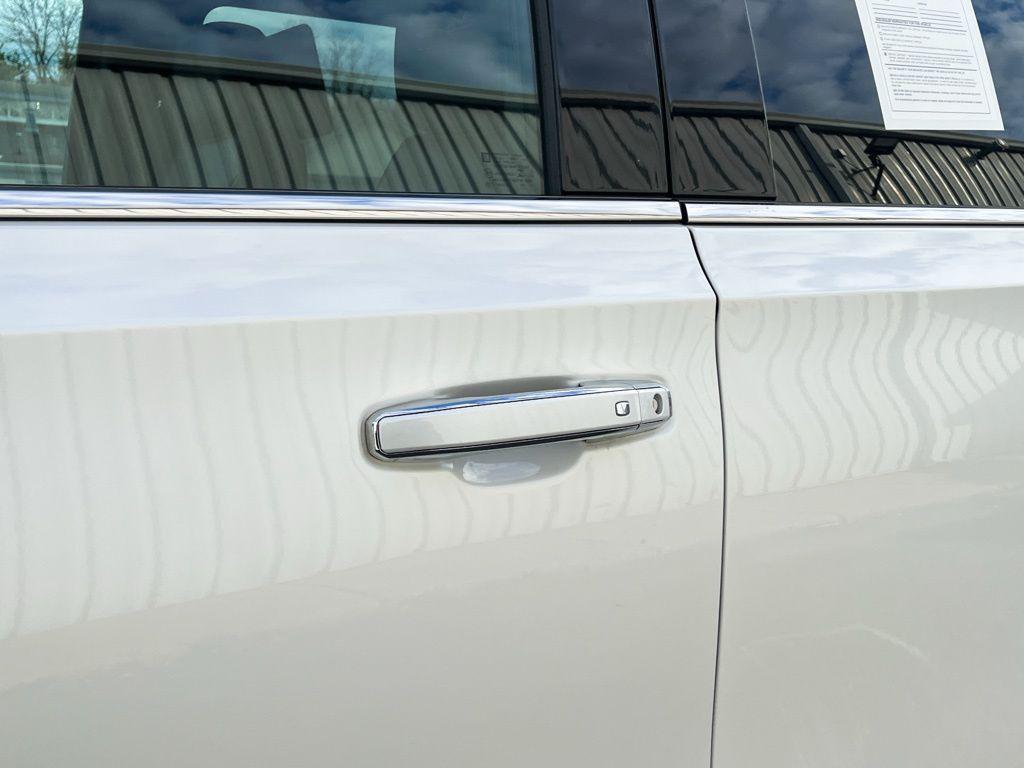 used 2021 Chevrolet Suburban car, priced at $39,898