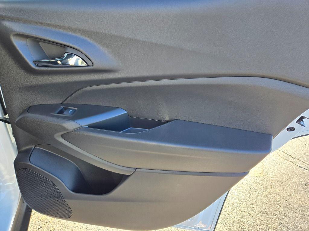 new 2026 Chevrolet Trax car, priced at $25,599