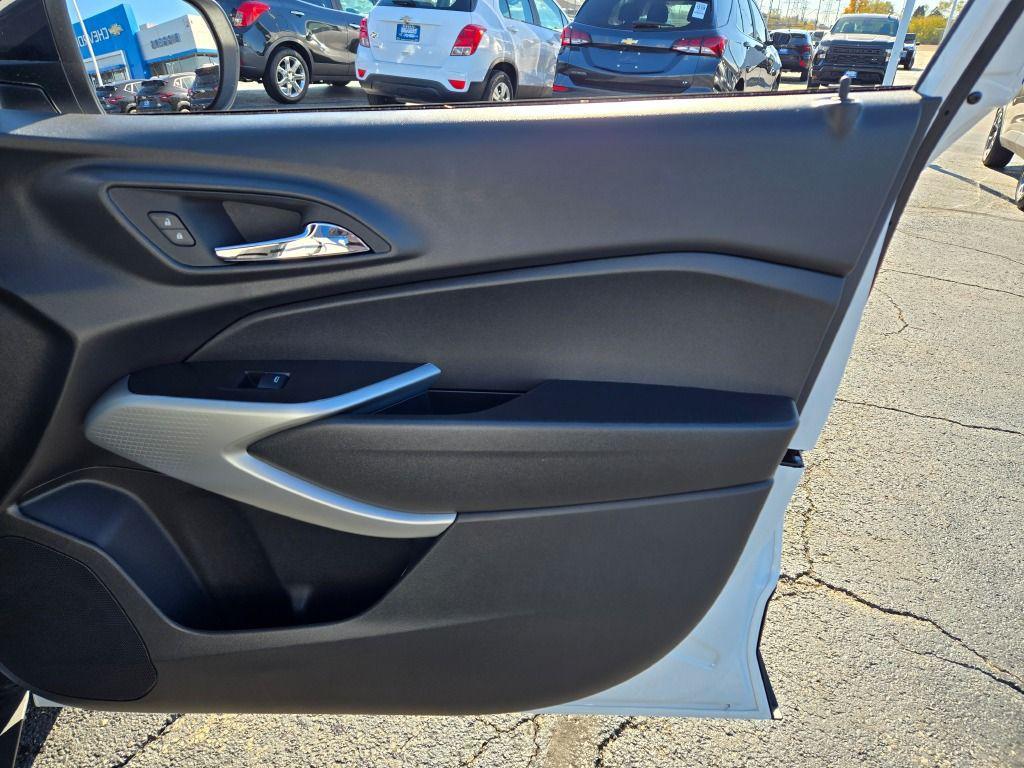 new 2026 Chevrolet Trax car, priced at $25,599