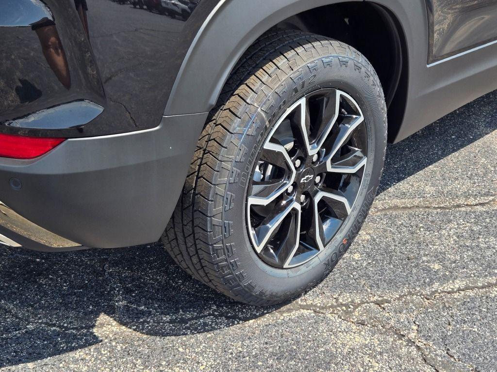 new 2026 Chevrolet TrailBlazer car, priced at $30,233