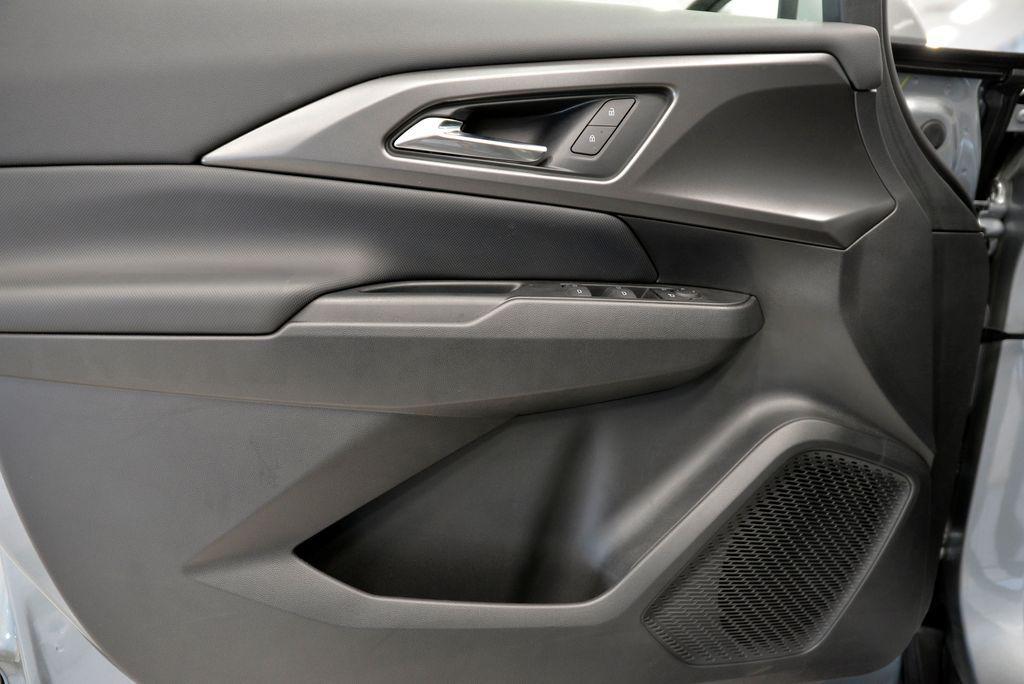 used 2025 Chevrolet Equinox EV car, priced at $26,460