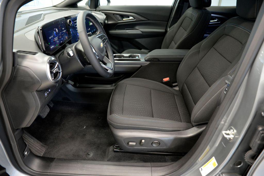 used 2025 Chevrolet Equinox EV car, priced at $26,460