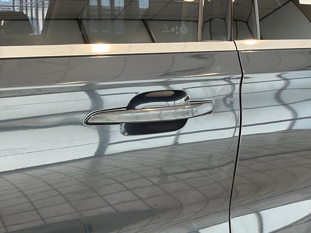 used 2022 Lincoln Aviator car, priced at $35,420