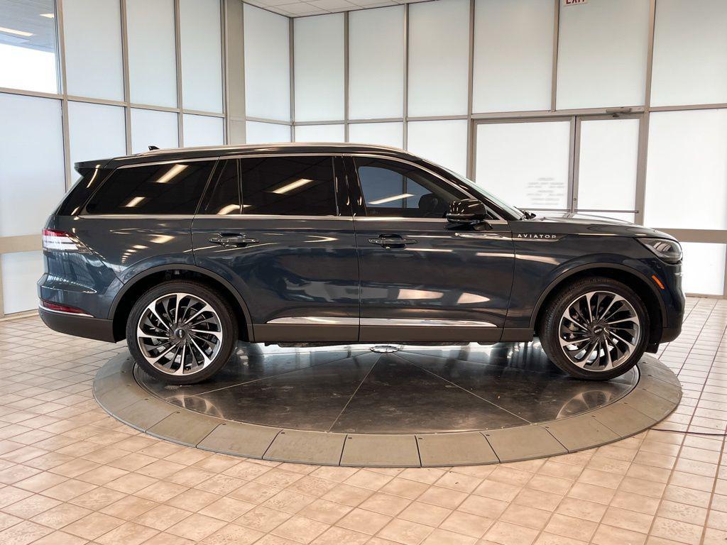 used 2022 Lincoln Aviator car, priced at $35,420