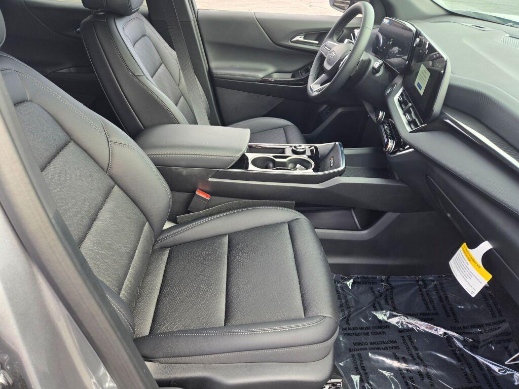 new 2026 Chevrolet Equinox car, priced at $34,380