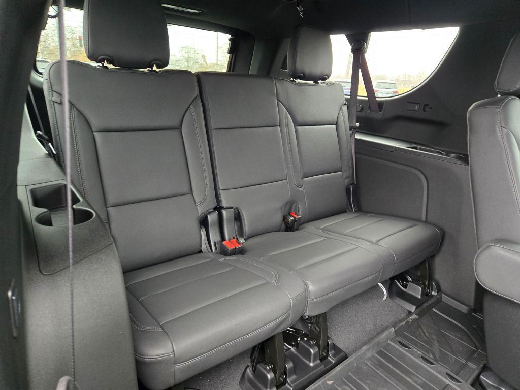 new 2026 Chevrolet Suburban car, priced at $75,301