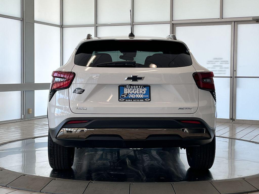 used 2024 Chevrolet Trax car, priced at $24,279