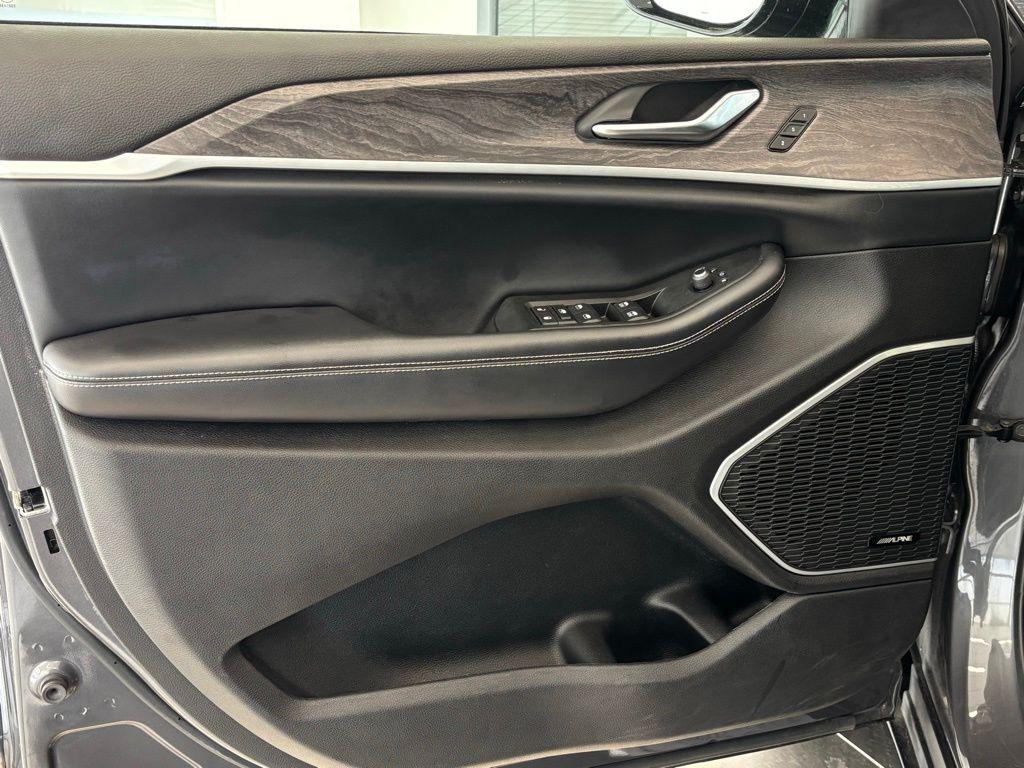 used 2021 Jeep Grand Cherokee L car, priced at $28,900