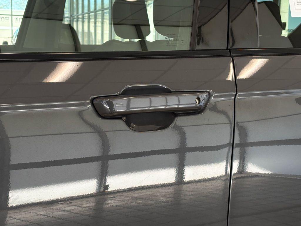 used 2021 Jeep Grand Cherokee L car, priced at $28,900