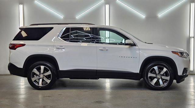 used 2021 Chevrolet Traverse car, priced at $33,860