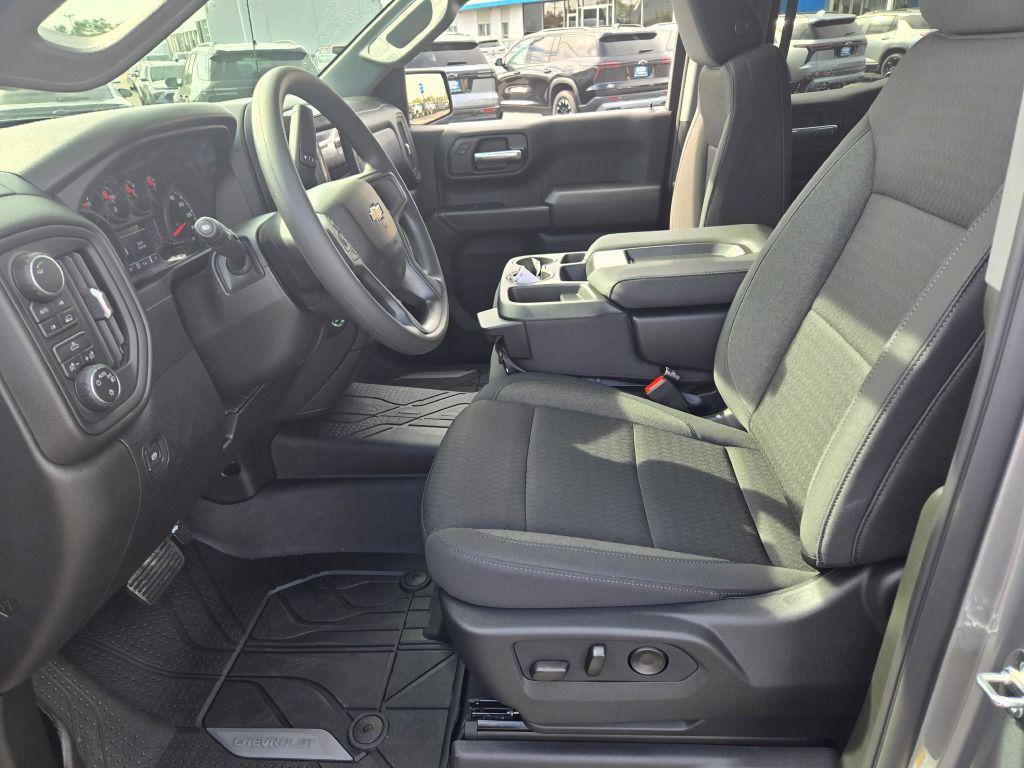 new 2026 Chevrolet Silverado 1500 car, priced at $45,677