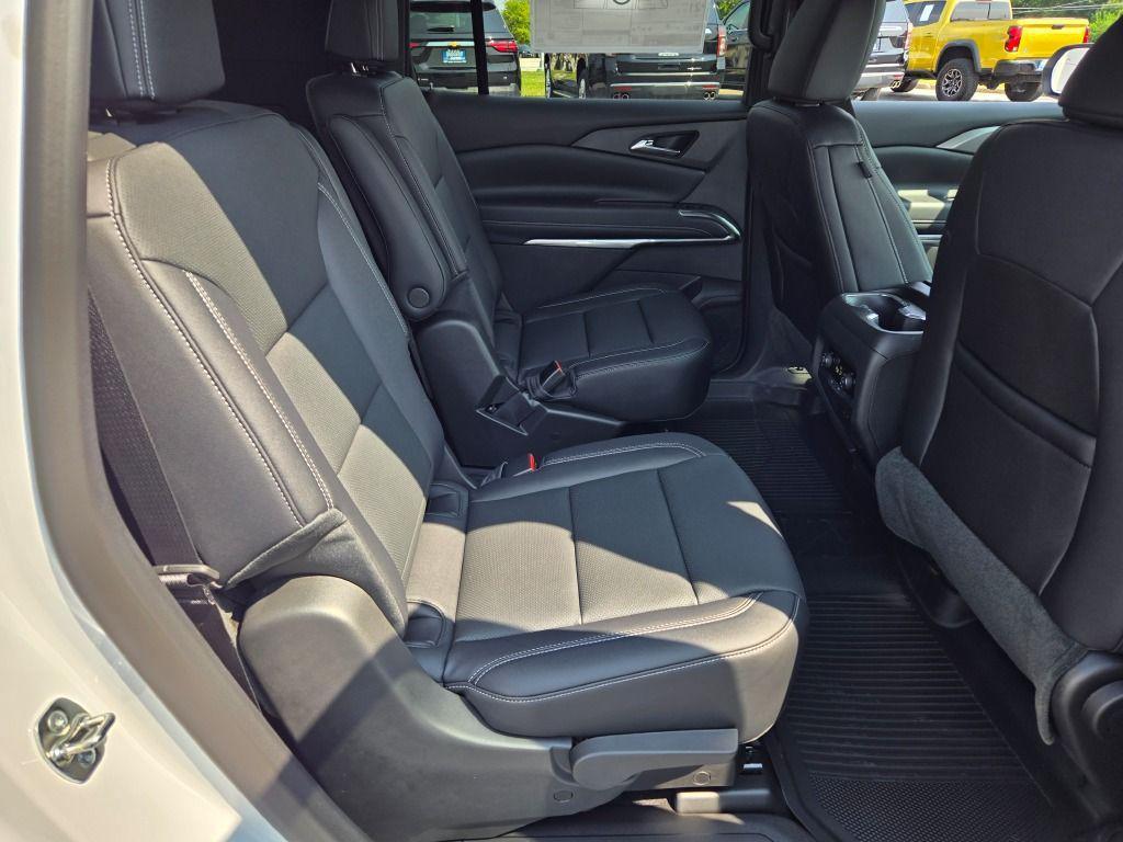 new 2026 Chevrolet Traverse car, priced at $46,321