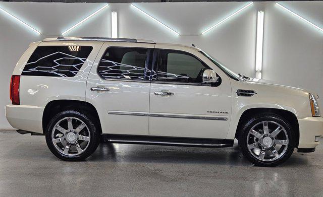 used 2014 Cadillac Escalade car, priced at $17,860