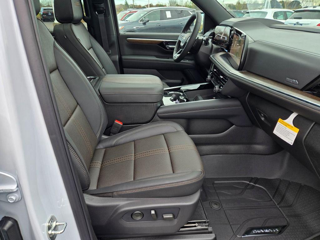 new 2026 Chevrolet Suburban car, priced at $92,560