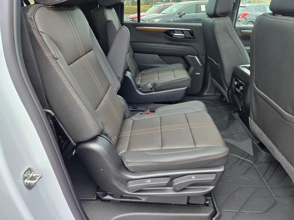 new 2026 Chevrolet Suburban car, priced at $92,560