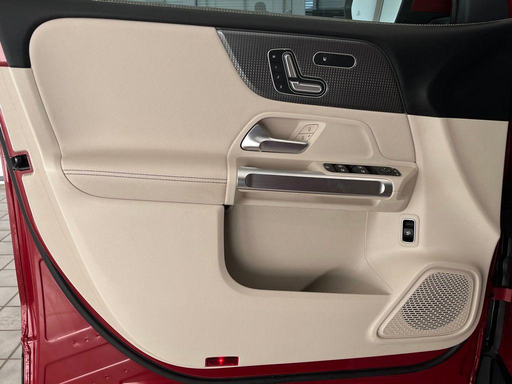 used 2021 Mercedes-Benz GLB 250 car, priced at $26,750