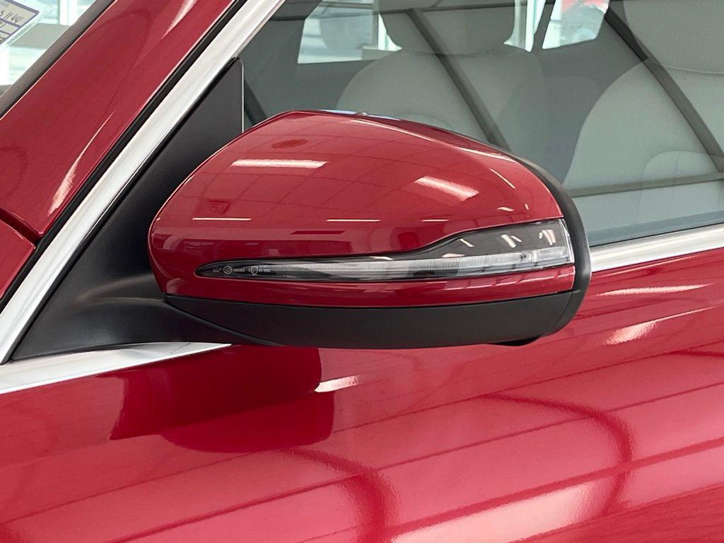 used 2021 Mercedes-Benz GLB 250 car, priced at $26,750