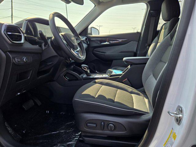 new 2025 Chevrolet TrailBlazer car, priced at $28,575