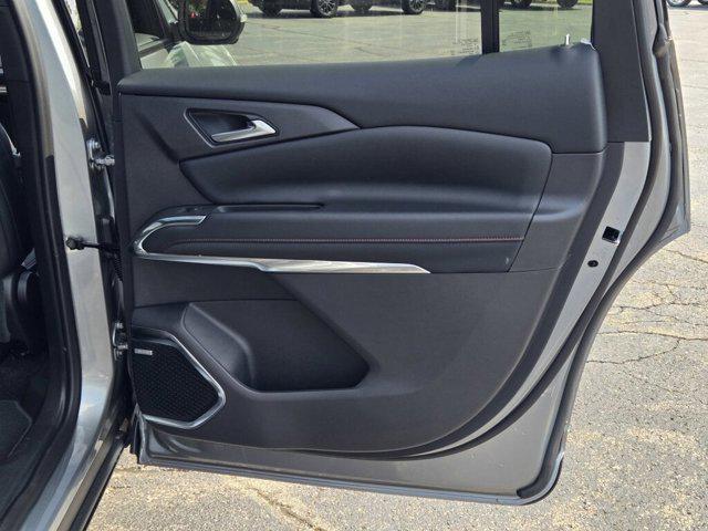 new 2025 Chevrolet Traverse car, priced at $54,014