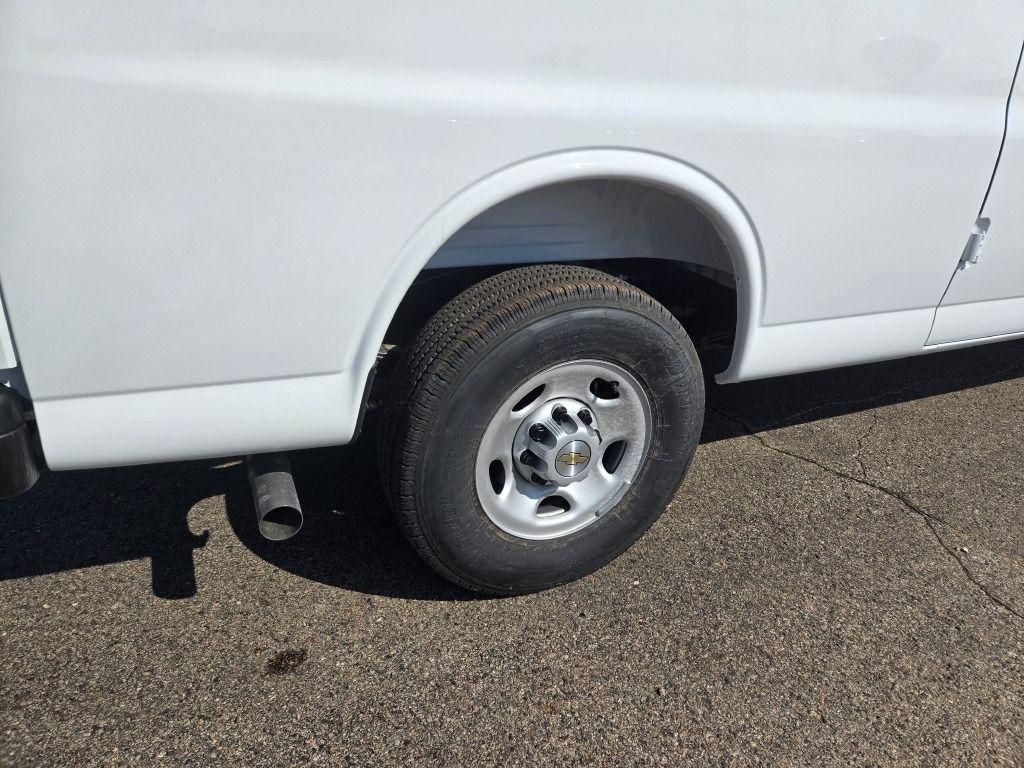 new 2025 Chevrolet Express 2500 car, priced at $48,800