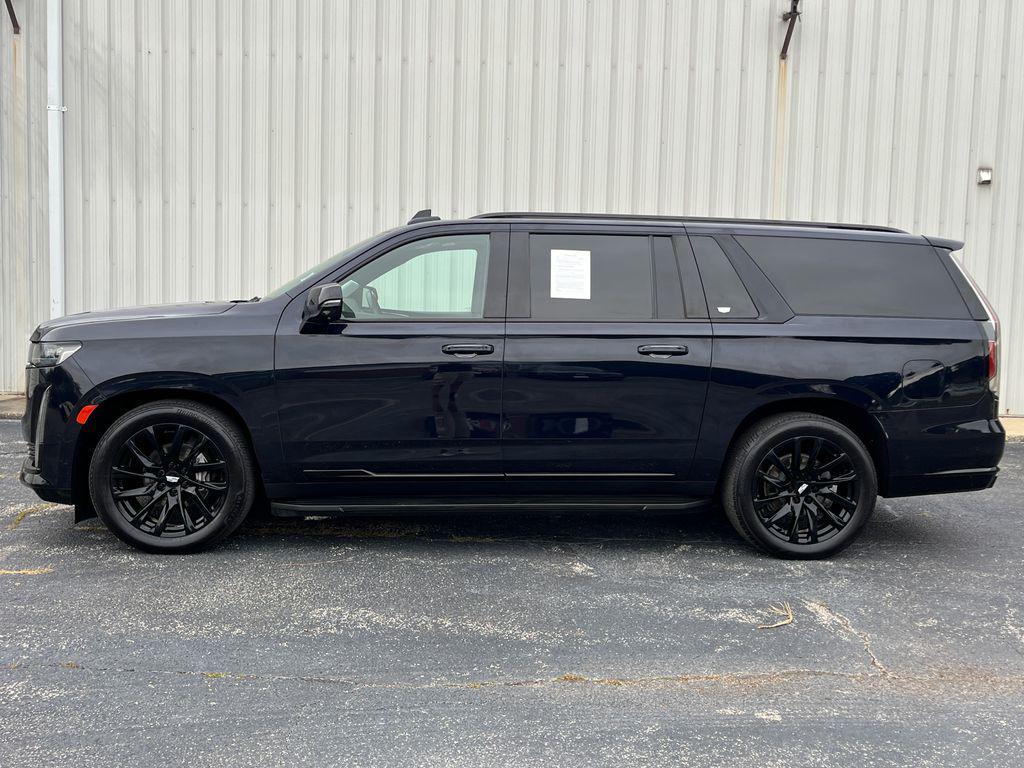 used 2021 Cadillac Escalade ESV car, priced at $65,557