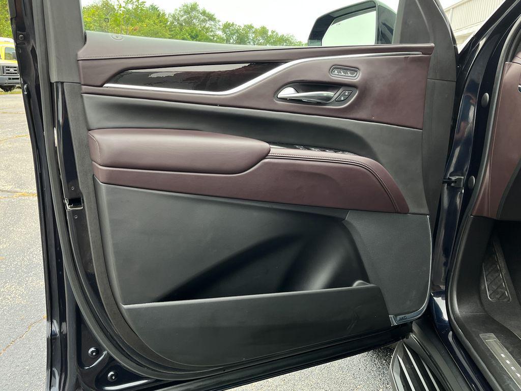 used 2021 Cadillac Escalade ESV car, priced at $65,557