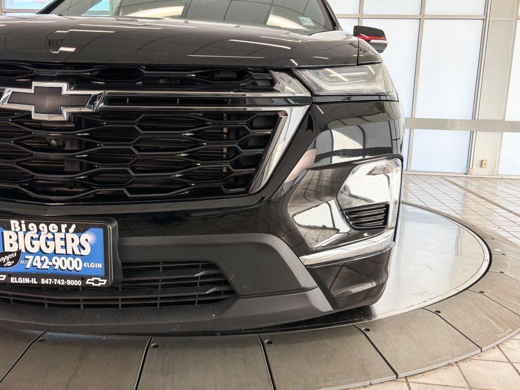 used 2023 Chevrolet Traverse car, priced at $38,960