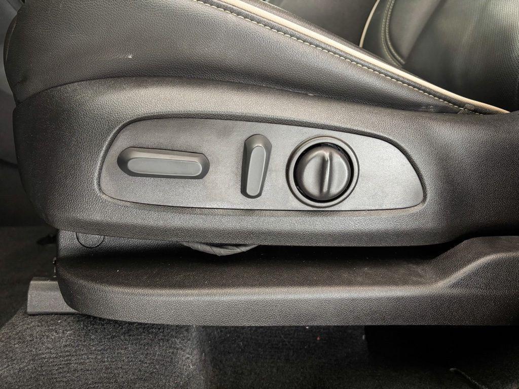 used 2023 Chevrolet Traverse car, priced at $38,960