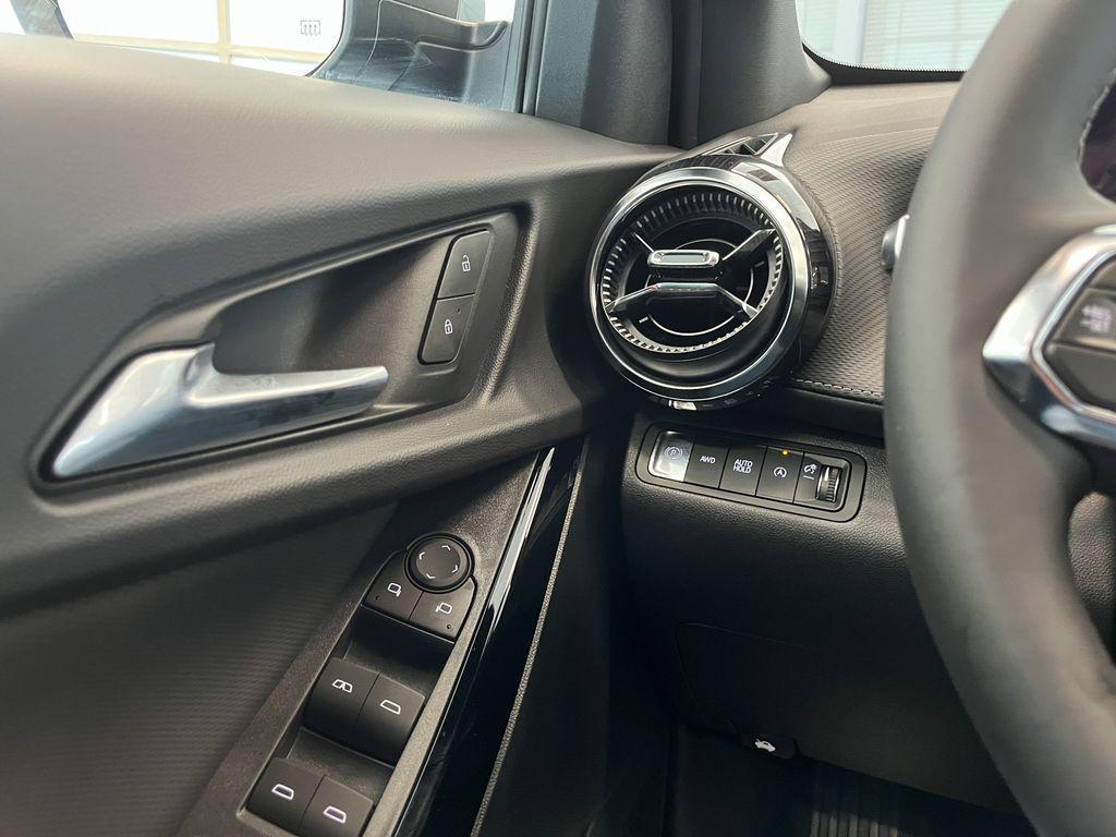 used 2025 Chevrolet Equinox car, priced at $29,799