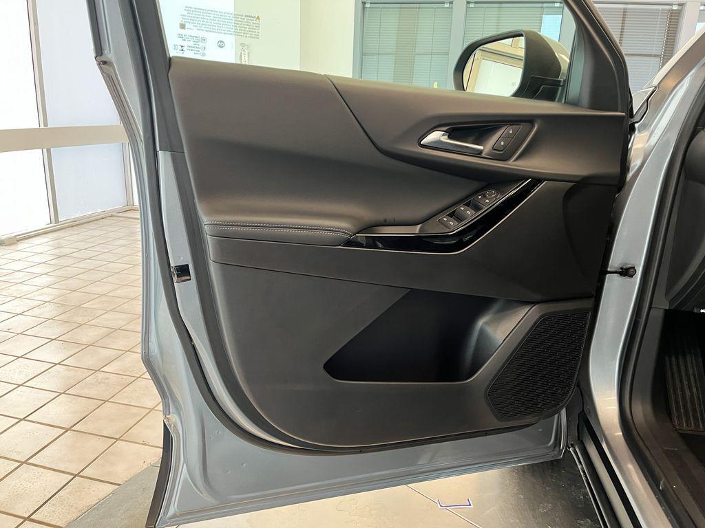 used 2025 Chevrolet Equinox car, priced at $29,799