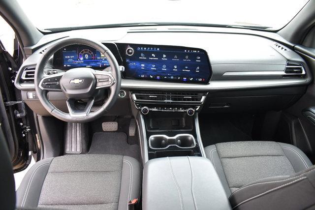 used 2025 Chevrolet Traverse car, priced at $34,188