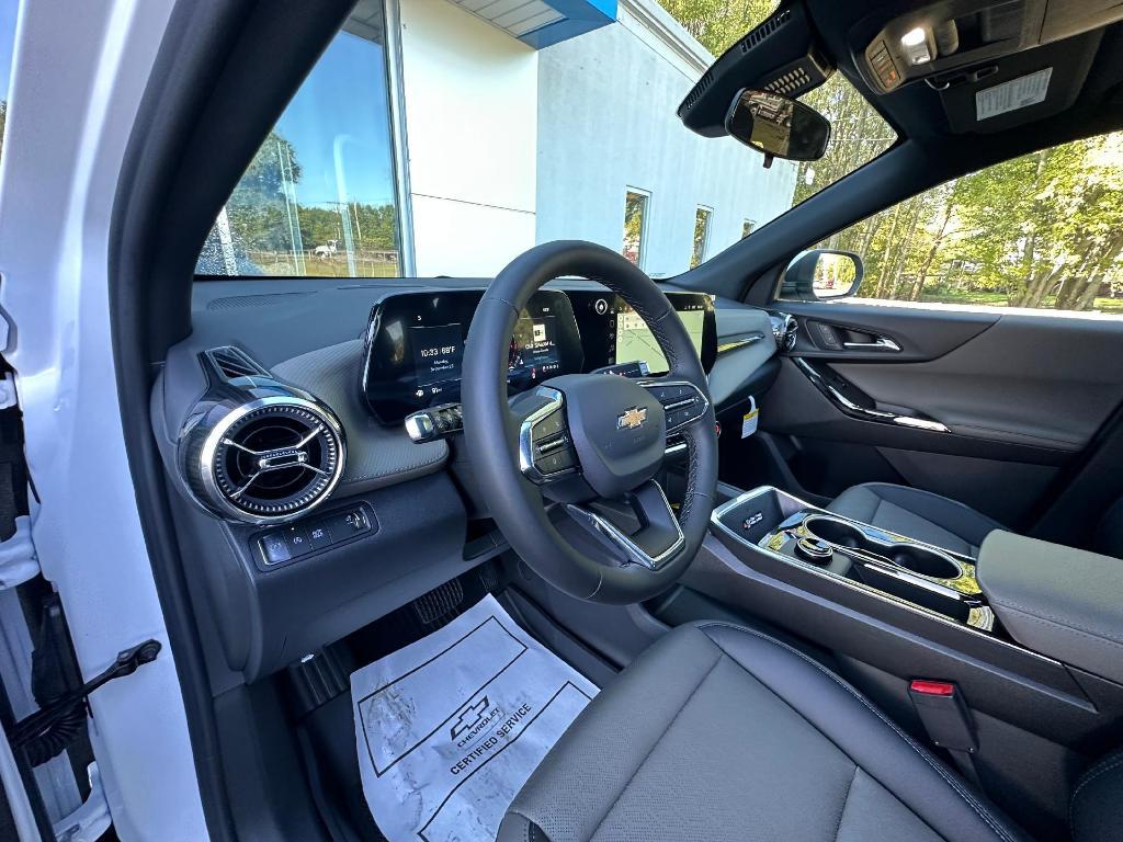 new 2026 Chevrolet Equinox car, priced at $33,677