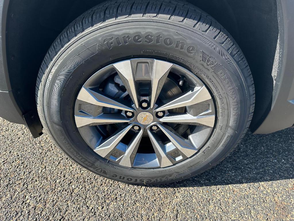 new 2026 Chevrolet Equinox car, priced at $33,677