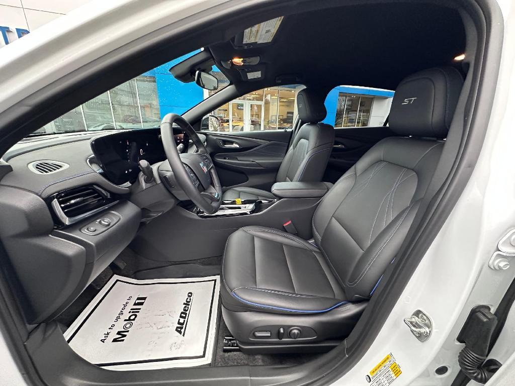 used 2025 Buick Envista car, priced at $24,500