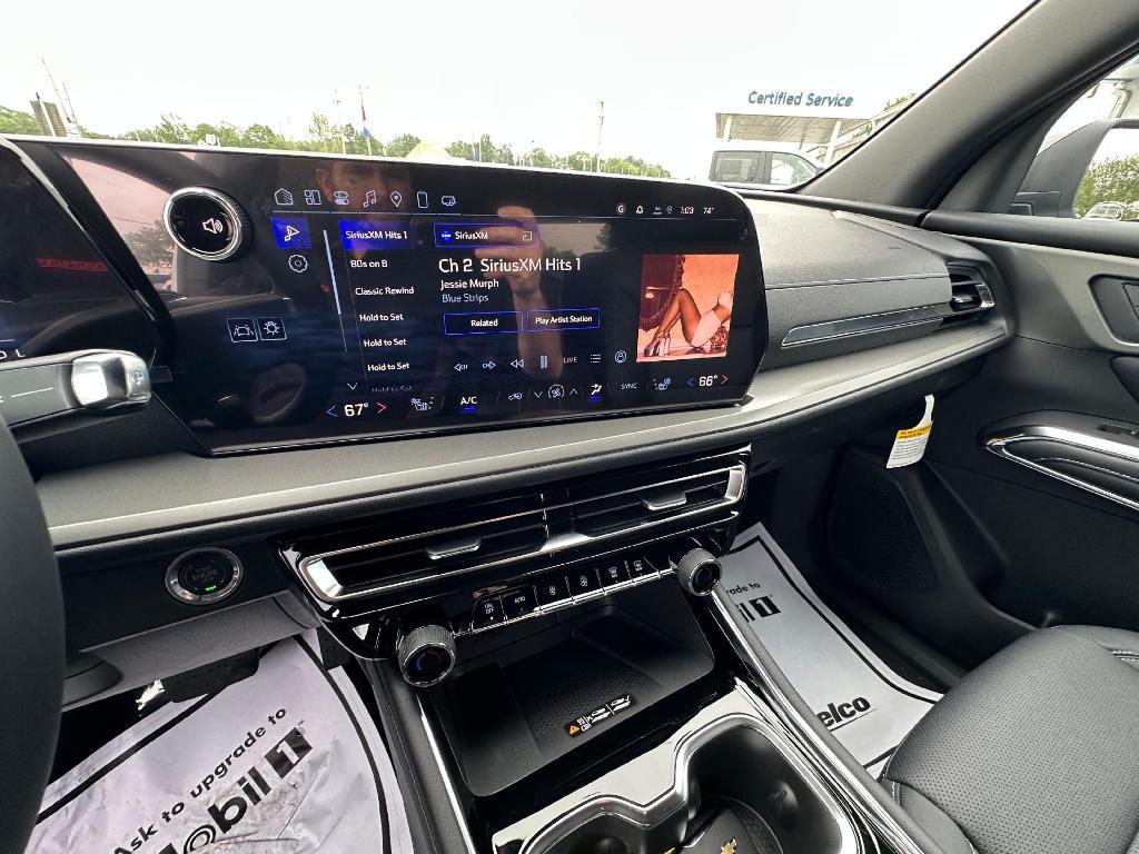 new 2025 Chevrolet Traverse car, priced at $46,157