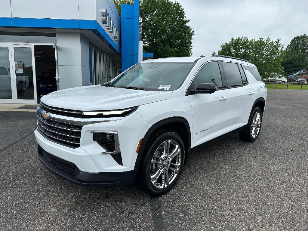 new 2025 Chevrolet Traverse car