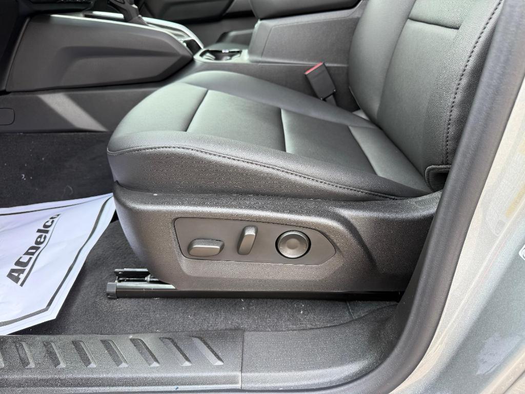 new 2025 Chevrolet Colorado car, priced at $43,685