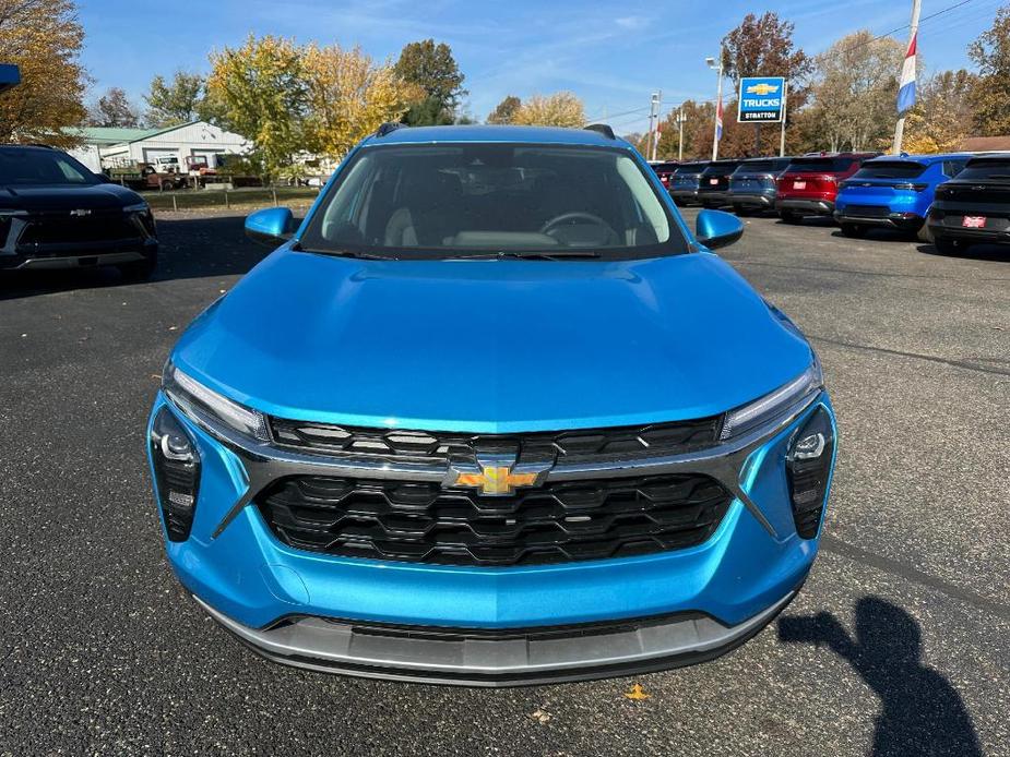 new 2025 Chevrolet Trax car, priced at $24,618