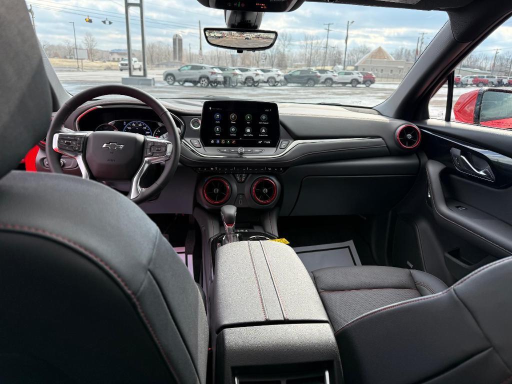 new 2025 Chevrolet Blazer car