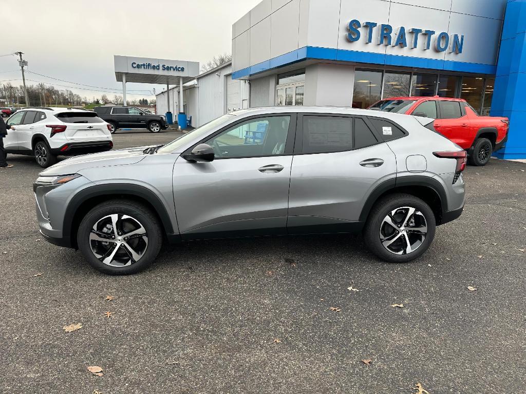 new 2025 Chevrolet Trax car